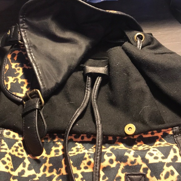 Leopard backpack - Picture 3 of 3